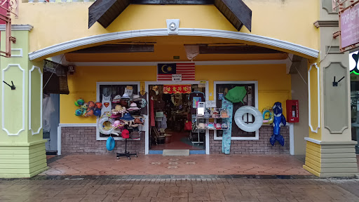 TOP GIFT IDEA HOLIDAY NEEDS & SOUVENIR CENTRE