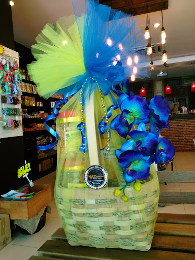 Nat Moden Perlis Hadiah Hamper & Gubahan
