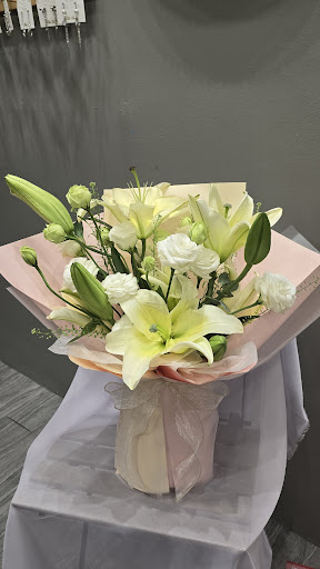 Lé Bloom n Gift
